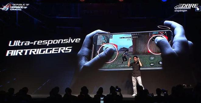 ROG Phone正式發(fā)布：AeroActive冷卻器AirTrigger完勝紅魔(圖7)
